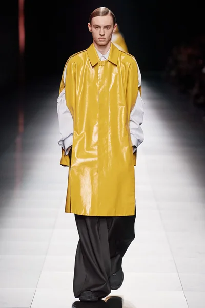 Look 26